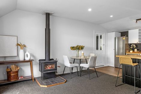 Photo of property in 30 Hawkhurst Road, Lyttelton, 8082