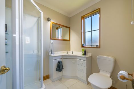 Photo of property in 330 Highcliff Road, Highcliff, Dunedin, 9013