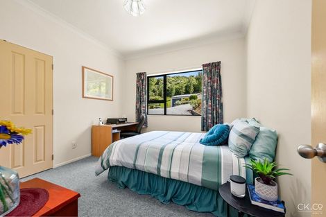 Photo of property in 8a Garrett Place, Riverstone Terraces, Upper Hutt, 5018