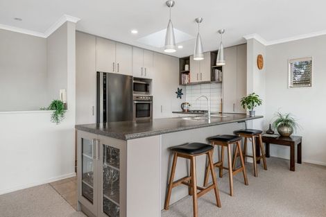 Photo of property in 31a Ocean View Road, Hatfields Beach, Orewa, 0931