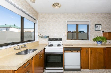 Photo of property in 1/4 Lee Road, Taradale, Napier, 4112