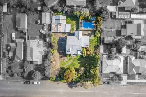 Photo of property in 47 Queenwood Road, Levin, 5510