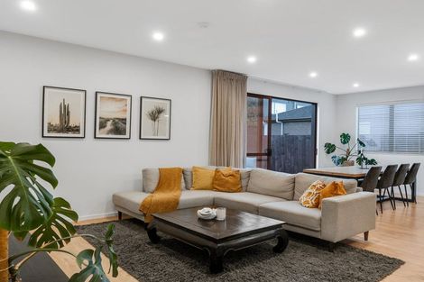 Photo of property in 3 Ropere Street, Kumeu, 0810