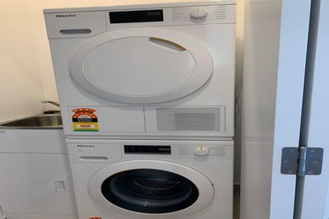 Photo of property in 62u5 Spenmoor Street, Newlands, Wellington, 6037