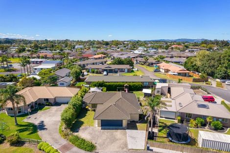 Photo of property in 11 O'sullivan Place, Waiuku, 2123