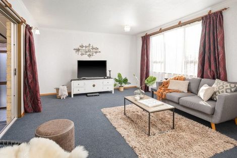 Photo of property in 28 Holdaway Street, Riversdale, Blenheim, 7201