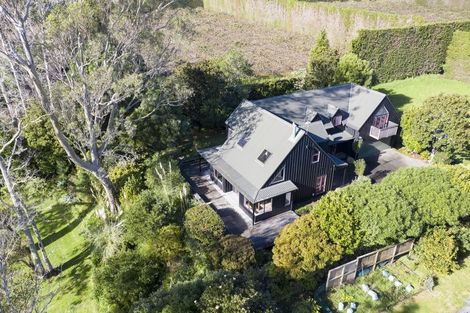 Photo of property in 102 Tangiteroria Lane, Pauanui, Hikuai, 3579