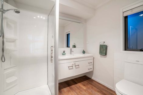 Photo of property in 24 Raiha Street, Papamoa Beach, Papamoa, 3118