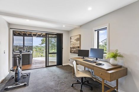 Photo of property in 99 Exmouth Road, Northcote, Auckland, 0627