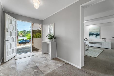 Photo of property in 42 Lauderdale Road, Birkdale, Auckland, 0626