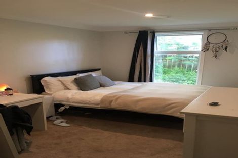 Photo of property in 87b Kelburn Parade, Kelburn, Wellington, 6012