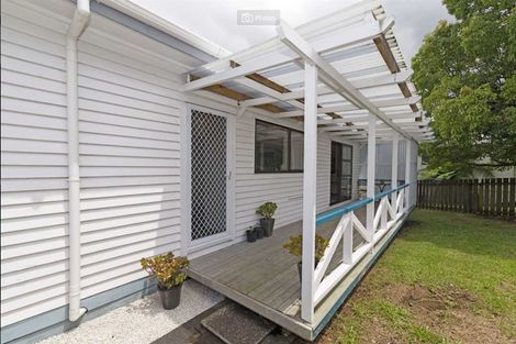 Photo of property in 23 Luckens Road, West Harbour, Auckland, 0618