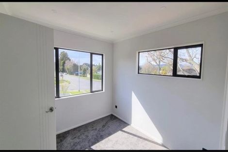 Photo of property in 425a Great South Road, Opaheke, 2113