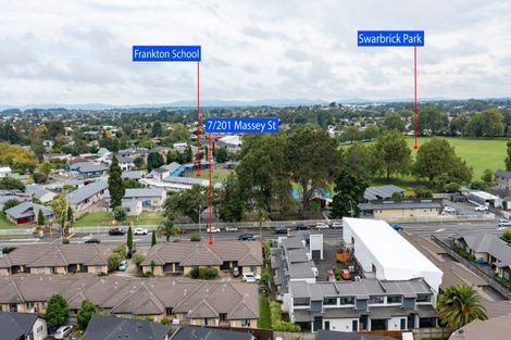 Photo of property in 201u7 Massey Street, Frankton, Hamilton, 3204