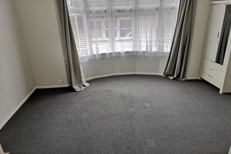 Photo of property in 76 Mcalpine Avenue, Mount Cook, Wellington, 6011