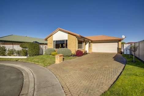 Photo of property in 12 Caulfield Place, Taradale, Napier, 4112