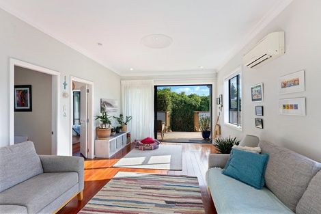 Photo of property in 61 Tennis Court Road, Raumati South, Paraparaumu, 5032