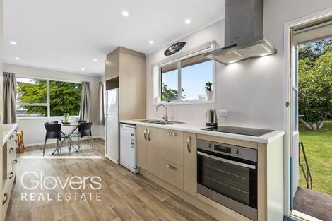 Photo of property in 10 Seabar Place, Glen Eden, Auckland, 0602