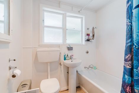 Photo of property in 19 Willis Street, Bader, Hamilton, 3206