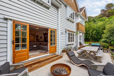 Photo of property in 2 Glen Road, Kelburn, Wellington, 6012