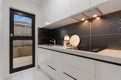 Photo of property in 35 Hayfield Way, Karaka, Papakura, 2113