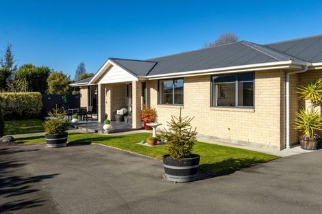 Photo of property in 240 Talbot Street, Geraldine, 7930