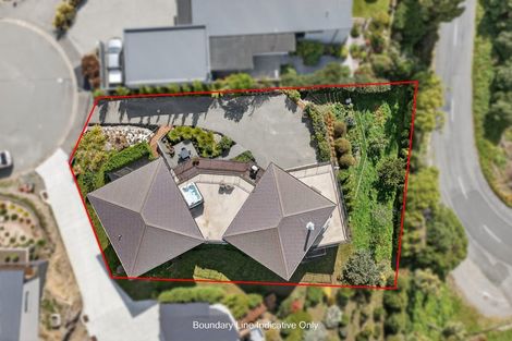 Photo of property in 16 Stoneyridge Close, Mount Pleasant, Christchurch, 8081