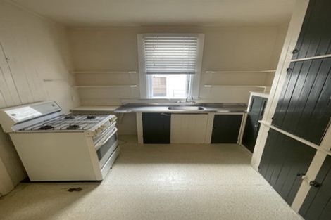 Photo of property in 354 The Parade, Island Bay, Wellington, 6023