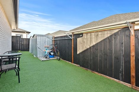 Photo of property in 8 Silver Beech Street, Takanini, 2110