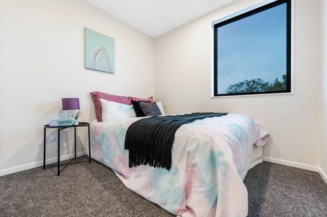 Photo of property in 4202d Great North Road, Glendene, Auckland, 0602