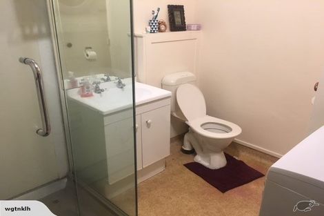 Photo of property in Grafon Court Flats, 53u2 Grafton Road, Roseneath, Wellington, 6011