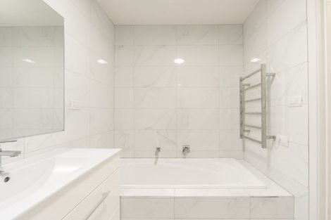 Photo of property in 1/13 Crosher Place, Silverdale, Hamilton, 3216