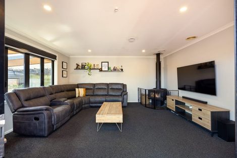 Photo of property in 32 Cridland Street West, Kaiapoi, 7630