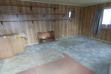 Photo of property in 11 Lloyd Avenue, Papatoetoe, Auckland, 2025