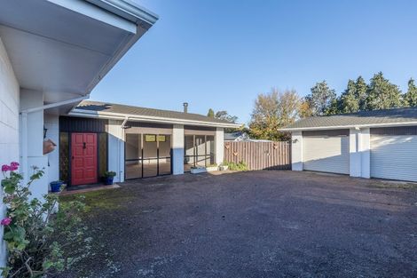 Photo of property in 11 Gaisford Terrace, Waipukurau, 4200
