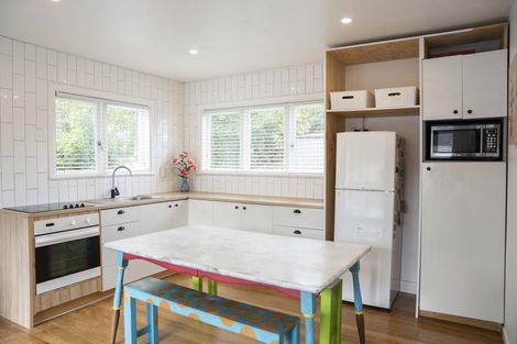 Photo of property in 637 Swanson Road, Swanson, Auckland, 0612