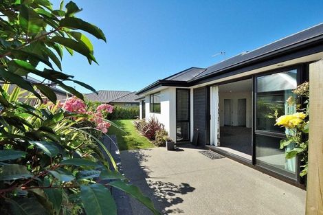 Photo of property in 14 Blaenavon Lane, Halswell, Christchurch, 8025