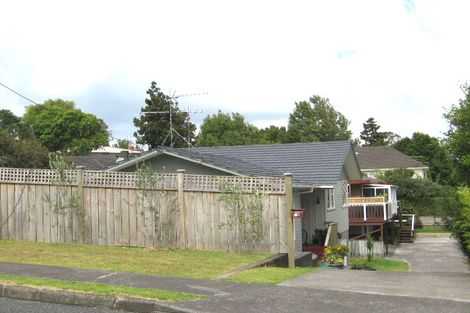 Photo of property in 2/30 Richards Avenue, Forrest Hill, Auckland, 0620