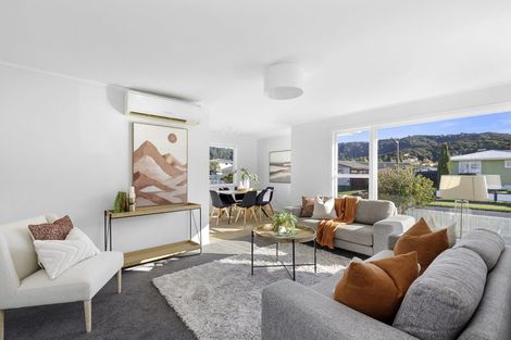Photo of property in 40 Momona Street, Wainuiomata, Lower Hutt, 5014