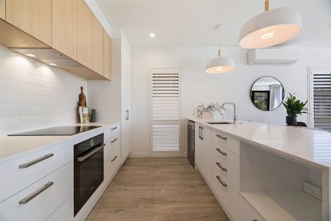 Photo of property in 18 Chapman Way, Jacks Point, 9371