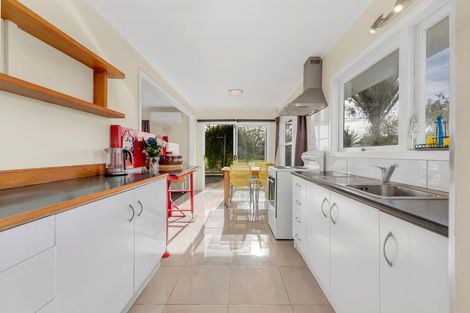 Photo of property in 26 Tiraumea Drive, Pakuranga, Auckland, 2010
