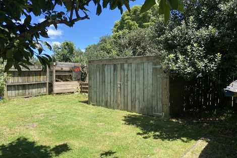 Photo of property in 14 Hereford Street, Te Atatu Peninsula, Auckland, 0610