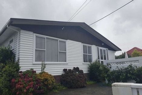 Photo of property in 247 Don Buck Road, Massey, Auckland, 0614
