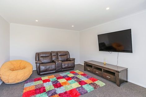 Photo of property in 16 Lippiatt Crescent, Pokeno, 2402