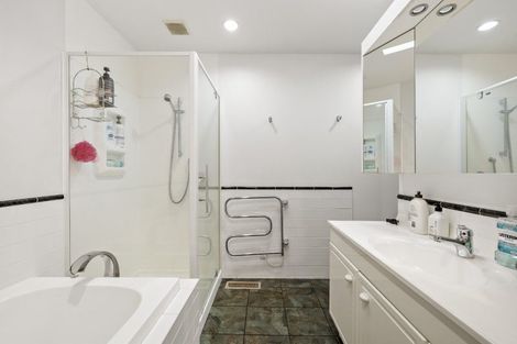 Photo of property in 191 Marine Parade, Seatoun, Wellington, 6022