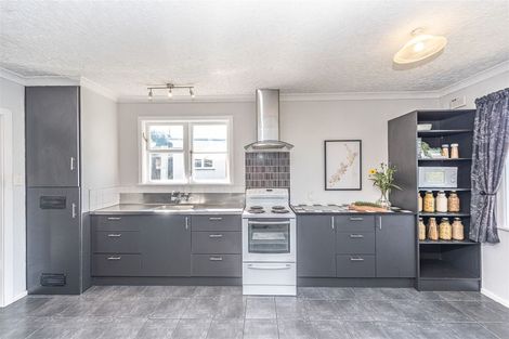 Photo of property in 86 Manuka Street, Castlecliff, Whanganui, 4501