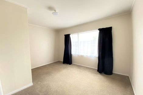 Photo of property in 2 Leewood Place, Pakuranga Heights, Auckland, 2010