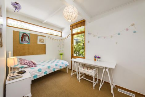 Photo of property in 23 Surrey Crescent, Hokowhitu, Palmerston North, 4410