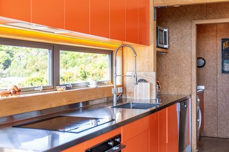 Photo of property in 80 Southernthread Road, Brooklyn, Wellington, 6021