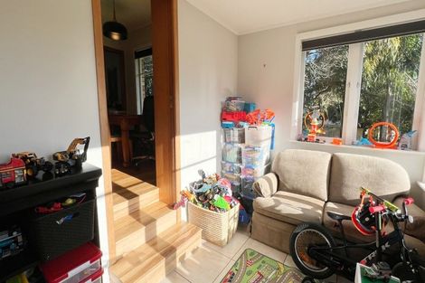 Photo of property in 63 Kervil Avenue, Te Atatu Peninsula, Auckland, 0610